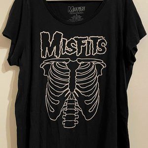 Torrid Misfits Black Slim Fit Crew Tee 4 4X / 26